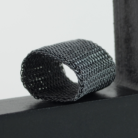 Charcoal mesh ring