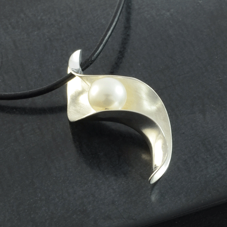Pearl in pod silver pendant