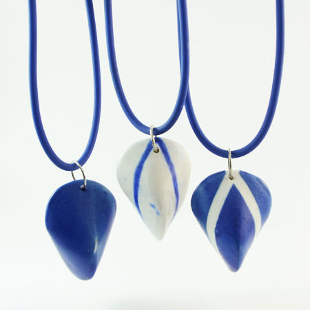 Large blue pendant necklace discount