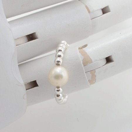 Silver ball ring with pearl