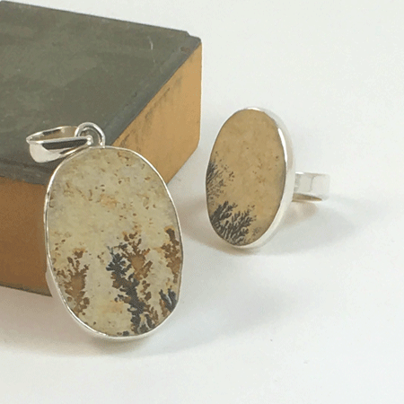Oval Russian dendrite silver ring