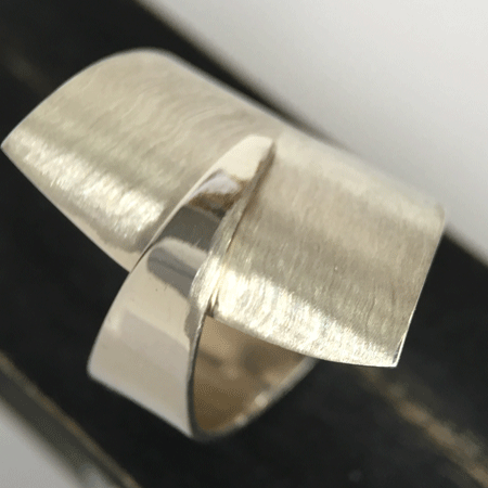 Sterling silver tail ring