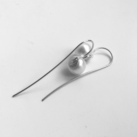 single pearl earring silver hook