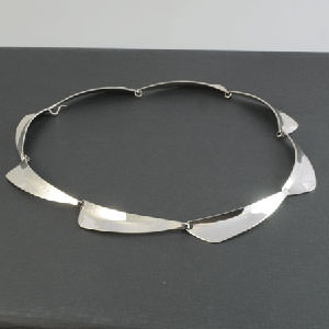 Linked silver choker necklace