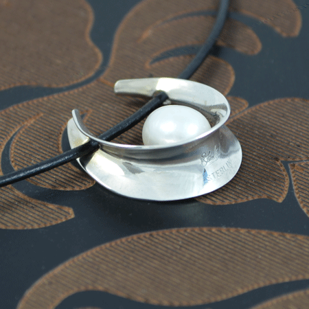 silver pearl necklace australia basket shape