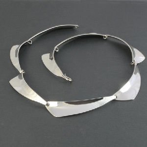 Linked silver choker necklace