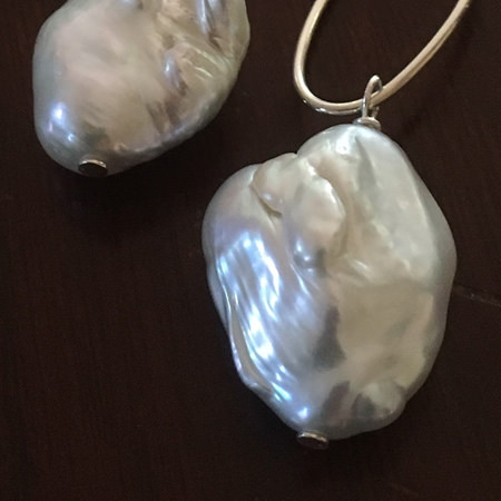 Baroque pearl drop earrings
