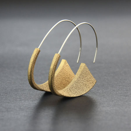 Gold suki earrings