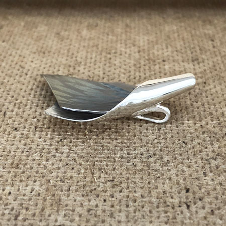Floating silver and niobium pendant