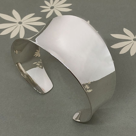 concave design silver cuff