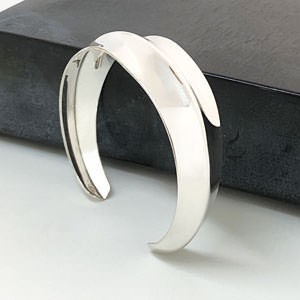 Silver ridged cuff