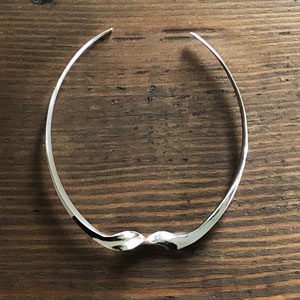 Twisted sterling silver choker necklace