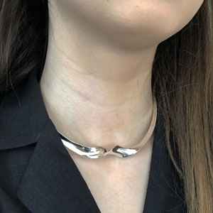 Twisted silver choker necklace