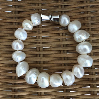Baroque silver pearl bracelet