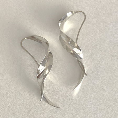 Ballarina sterling silver earrings twisted