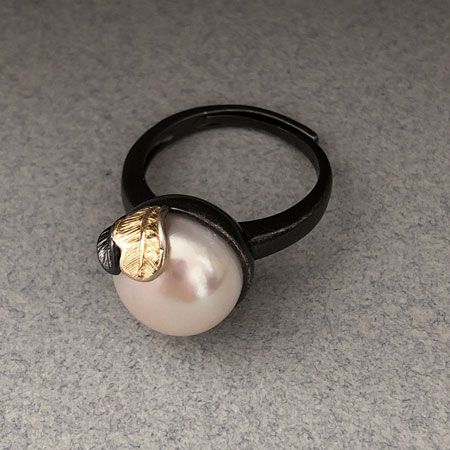 unique pearl ring