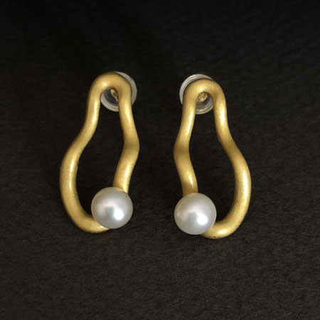 Small pearl earrings